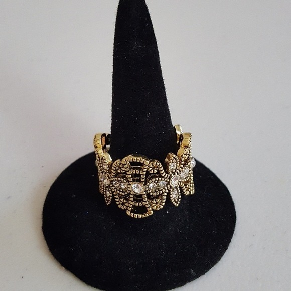 Gold Plated Floral Ring with Rhinestones Flower‎ Statement Band Jewelry Size 7.5 - Picture 2 of 4